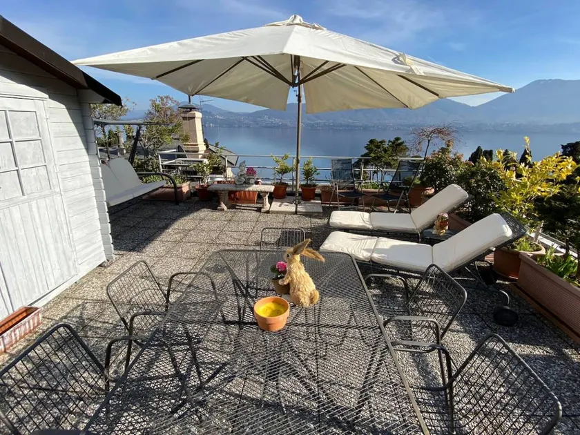 Apartment with pool, barbeque & garden - Image 1