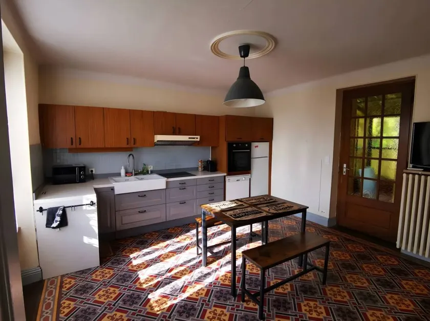 Bed & breakfast with garden, pool & barbeque - Image 1