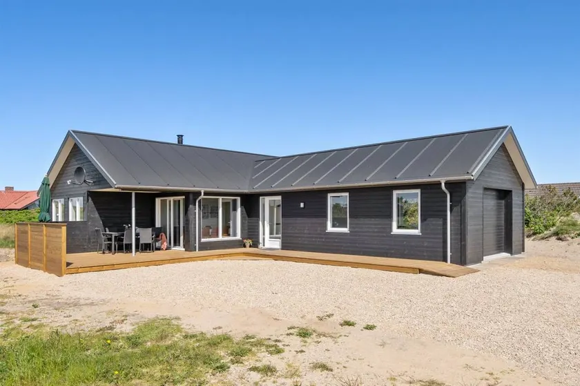 Fully equipped house with terrace & sauna | Pets allowed - Image 1
