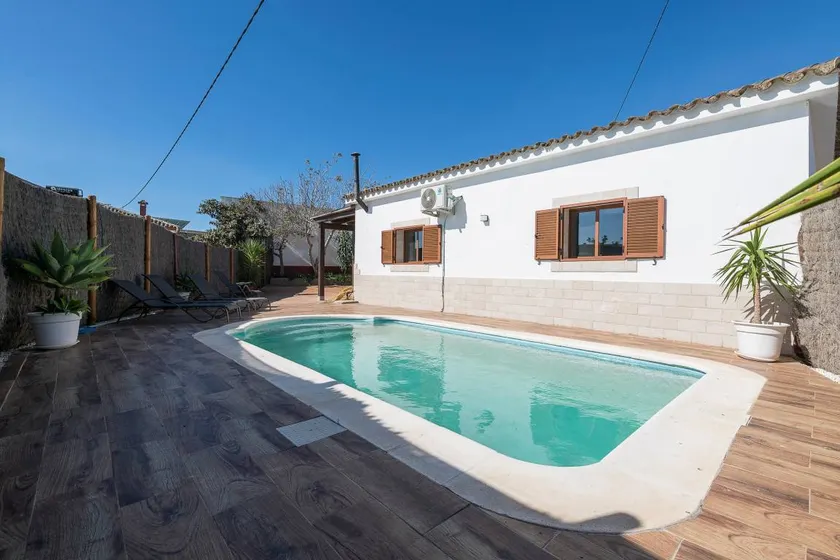 Villa avec piscine privée et barbecue - Image 1
