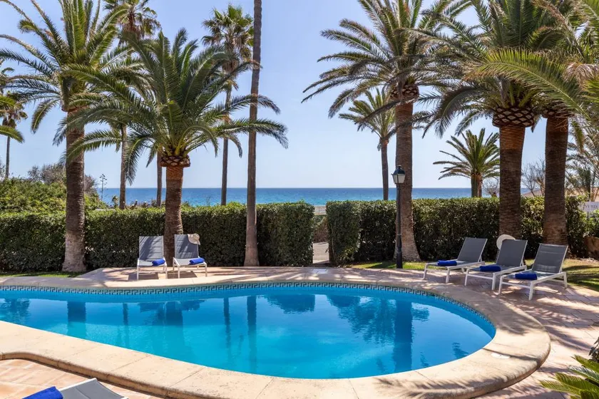 Fully equipped holiday home with garden, terrace & barbecue | Sea view | Perfect for remote work - Image 1
