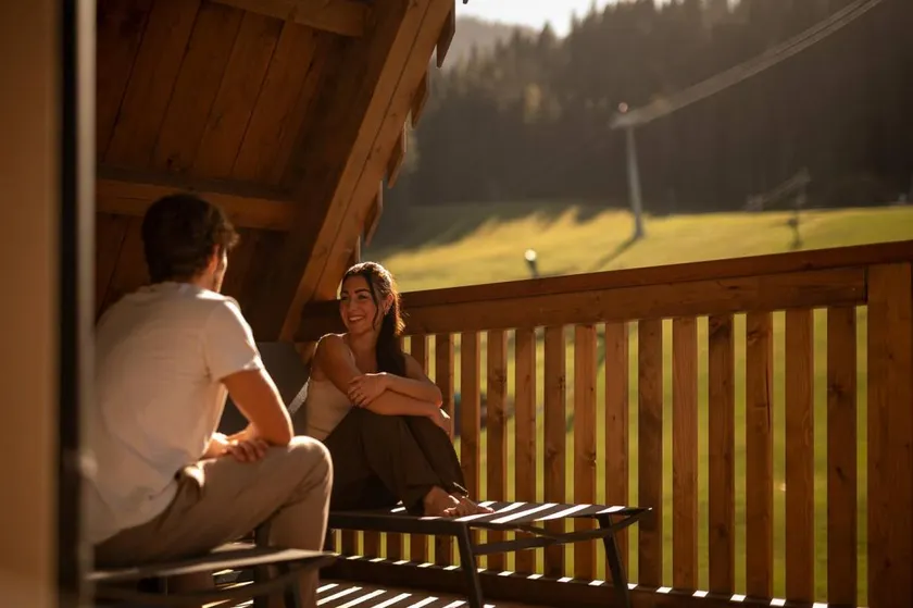 Flat with sauna, terrace & pool - Image 1