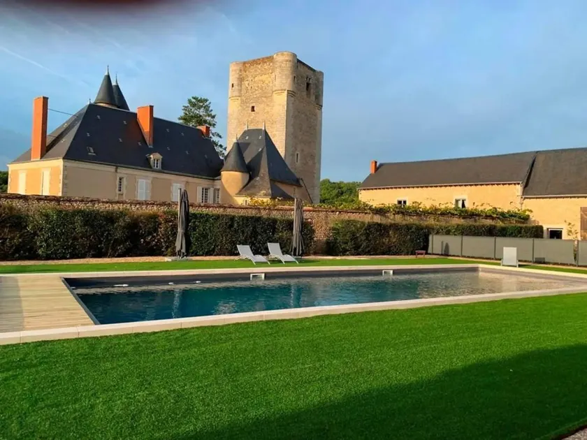 Schloss mit Terrasse und Pool | Ideal für Homeoffice - Image 1