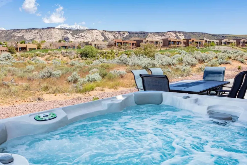 Holiday home with terrace & private pool - Image 1