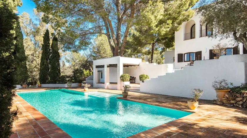 Chic and Cozy Villa in San Antoni 1031 - Image 1