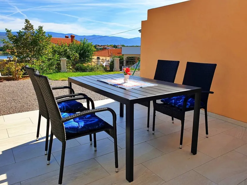 Beautiful apartment with terrace, barbeque & garden | Sea view - Image 1