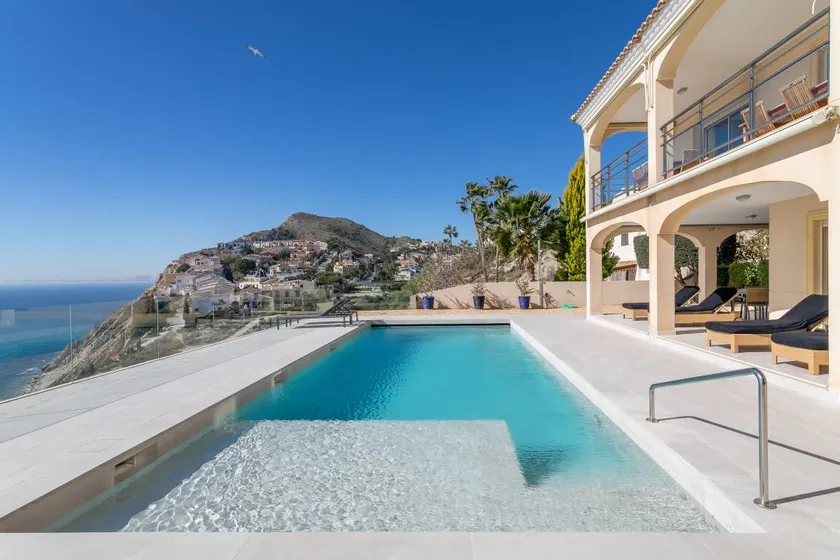 Fully equipped lovely villa with garden, fast internet & hot tub | Sea view - Image 1