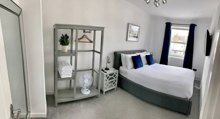 Apartamento con 2 habitaciones para 4 personas - Image 1