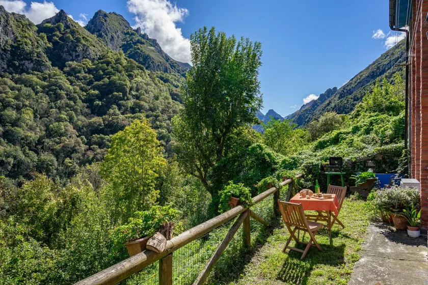 Ferienhaus mit Whirlpool, Grill und Garten | Bergblick - Image 1