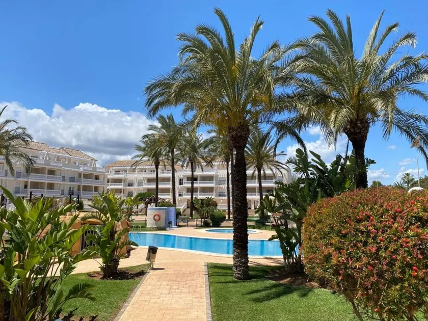 Wunderschönes Apartment mit Terrasse, Garten und Pool | Nah am Strand - Image 1
