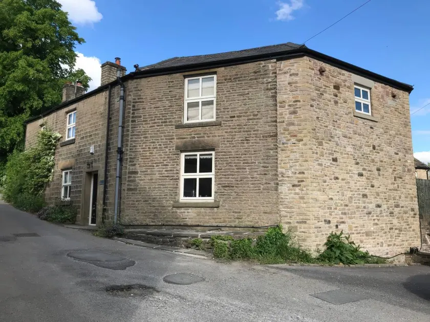 Cottage with garden - Image 1