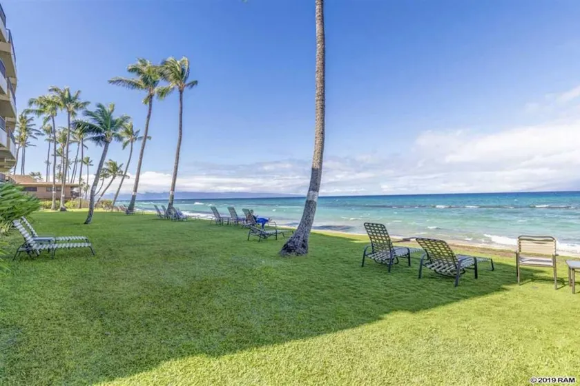 Wonderful Paki Maui by the Ocean in Lahaina - Image 1
