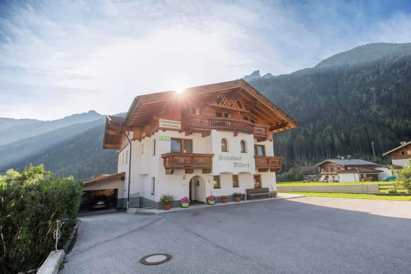 Appartamento con giardino, sauna e terrazza | Vista sulla montagna - Image 1