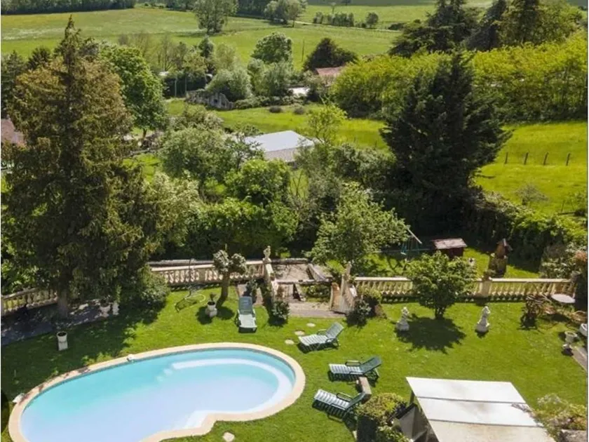 Cottage with barbecue & pool | Dogs allowed - Image 1