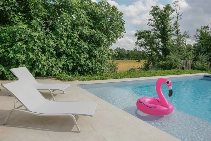 Family-friendly holiday home with garden, barbeque & pool | Perfect for remote work - Image 1