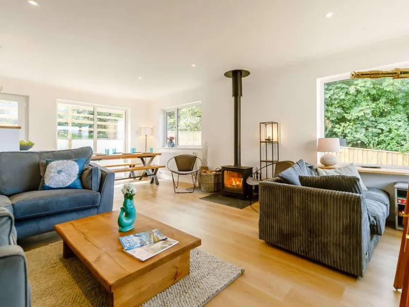 Cottage with barbecue, terrace & hot tub | Water view - Image 1
