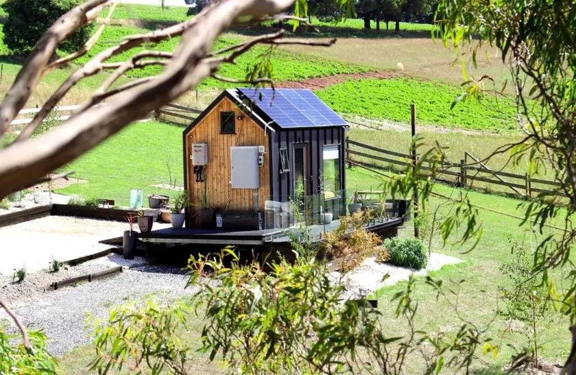 Eco-Friendly Tiny House Perfect for a Romantic Getaway near Devonport, Tasmania - Image 1