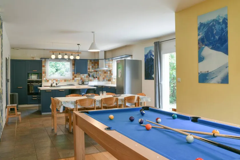 Holiday Home 'Du Grand Port' with Balcony, Wi-Fi and Air Conditioning - Image 1