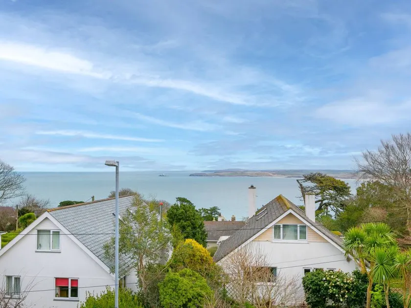 Family-friendly lovely cottage with garden | Beach view | Pets are welcome - Image 1