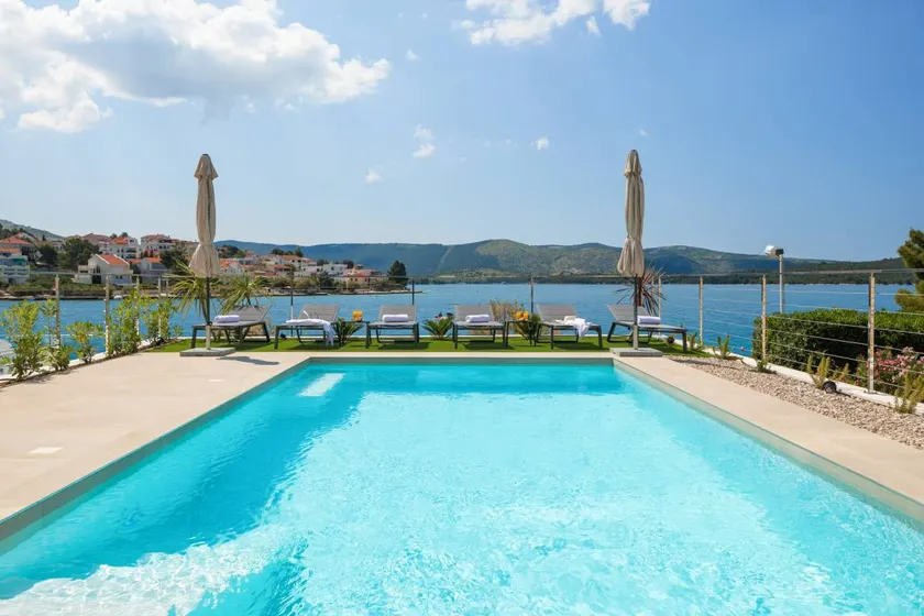 Beachfront Villa Mona Lisa with Pool - Image 1