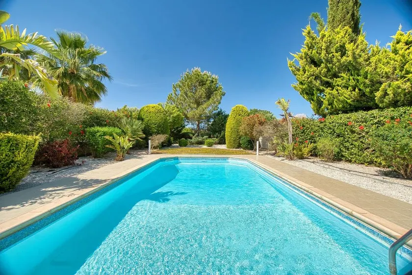 Fully equipped wonderful apartment with terrace, garden & pool | Mountain view - Image 1