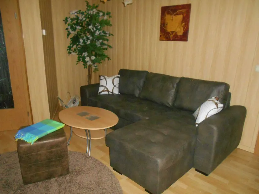 Flat with terrace, garden & barbecue - Image 1