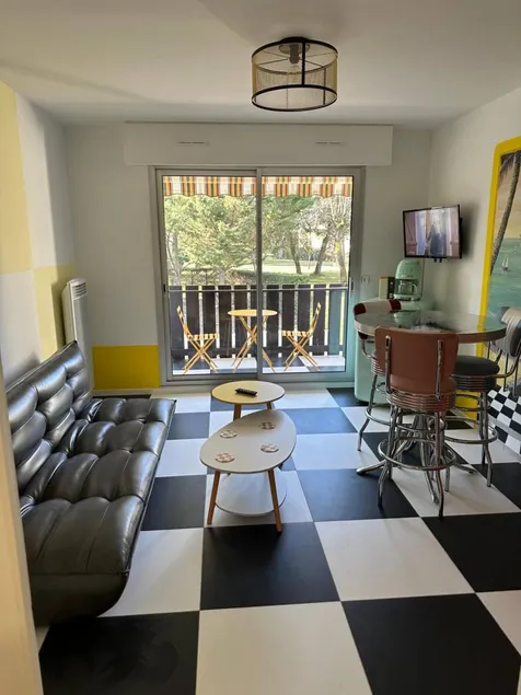 Studio avec terrasse et barbecue | Vue jardin - Image 1