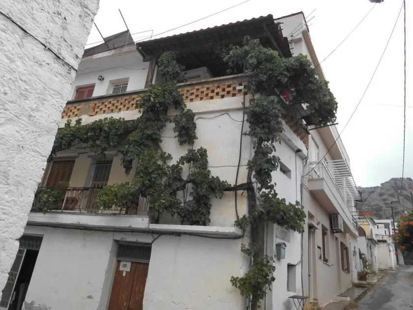 Holiday apartment with terrace | Mountain view - Image 1