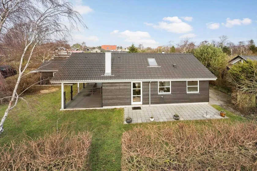 House with barbecue & terrace - Image 1