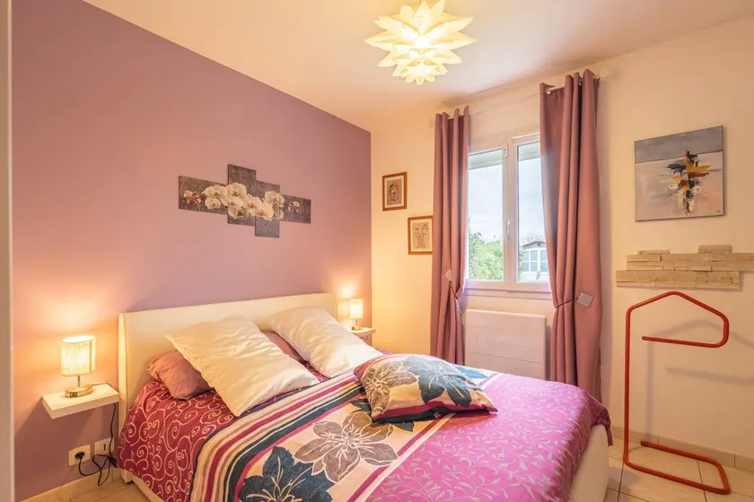 Bed and breakfast with terrace & garden | Garden view - Image 1