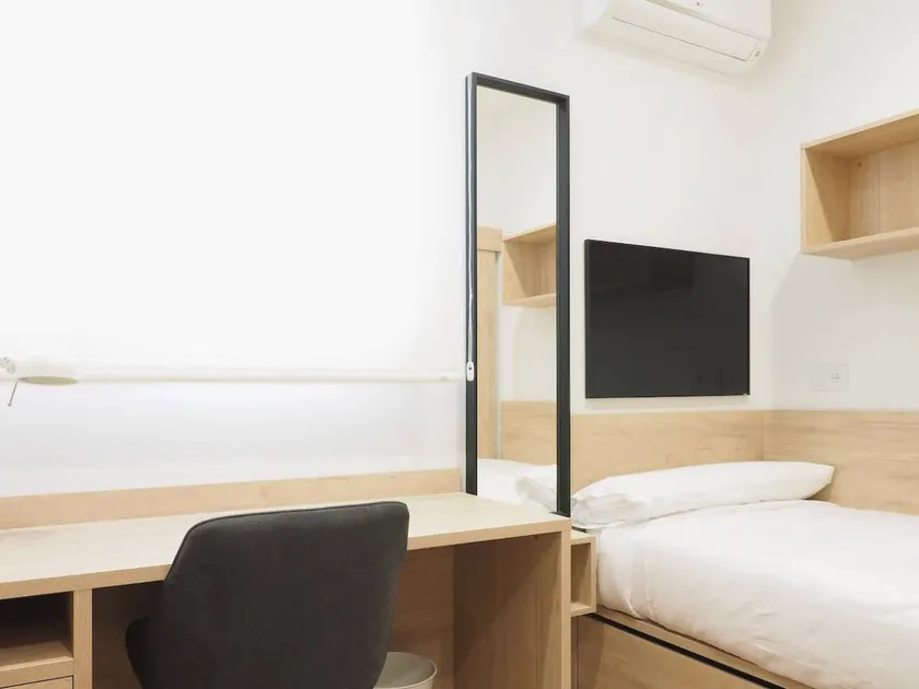 Chambre privée avec terrasse - Image 1
