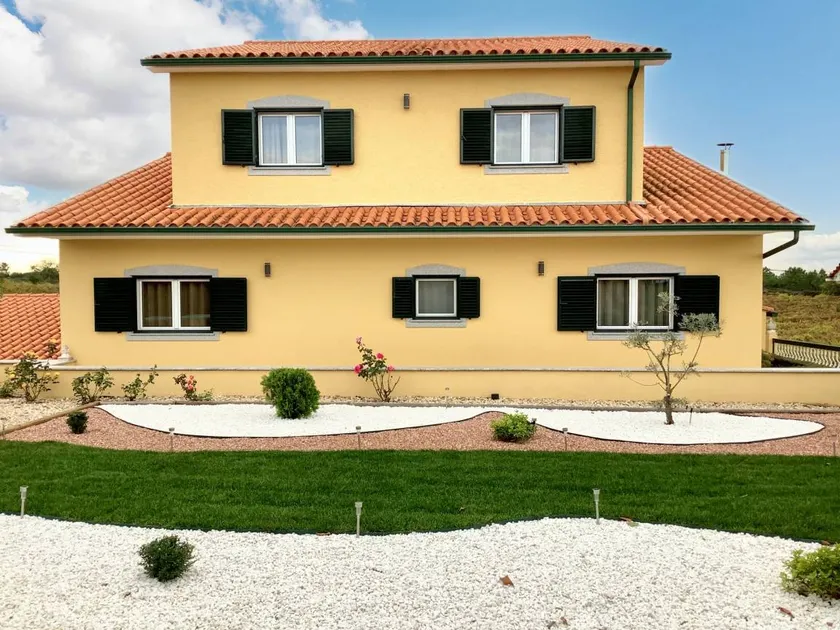 Ferienhaus mit Grill, Garten und Terrasse | Bergblick - Image 1