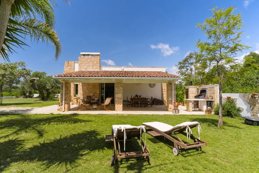 Fully equipped beautiful holiday home with BBQ, terrace & garden | Garden view | Perfect for remote work | Pets are welcome - Image 1