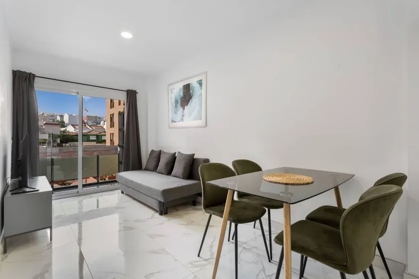 House | Next to Monument to Franco | City view - Image 1