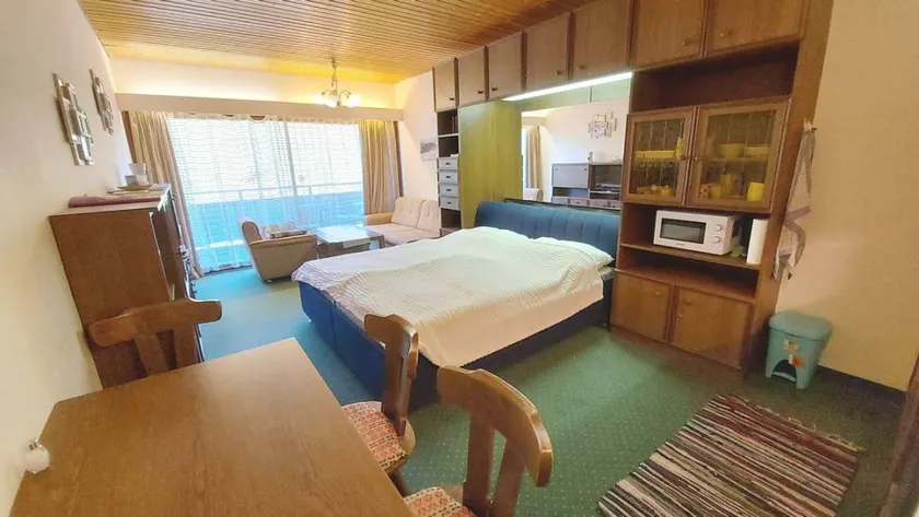 Apartment with pool & sauna | Mountain view - Image 1