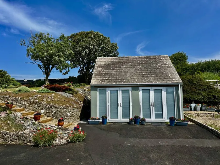 Child-friendly wonderful cottage with garden | Pet-friendly - Image 1
