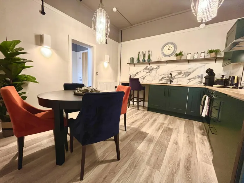 Apartamento con jardín - Image 1