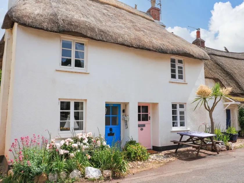 Child-friendly beautiful cottage with garden | Beach view | Next to the beach | Pets are welcome - Image 1
