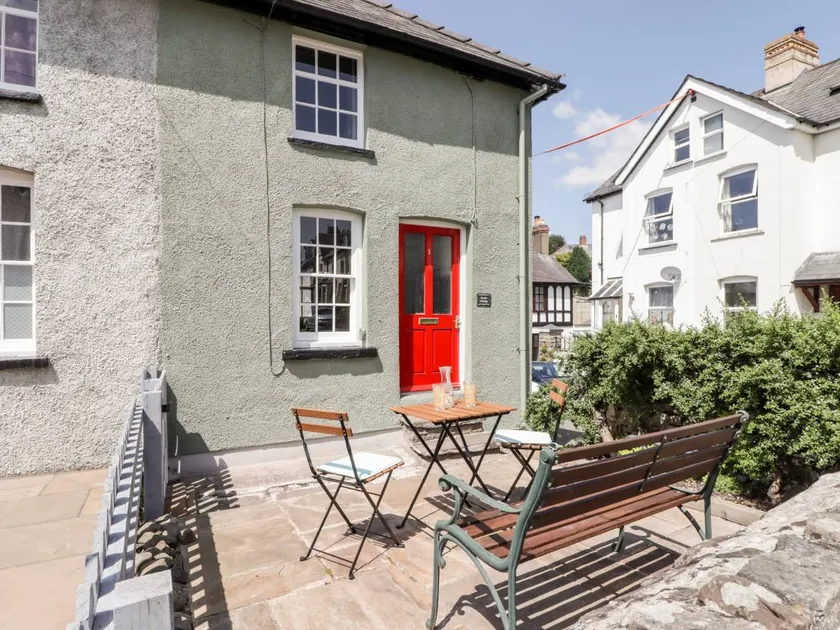 Beautiful cottage with garden & terrace | Dogs allowed - Image 1