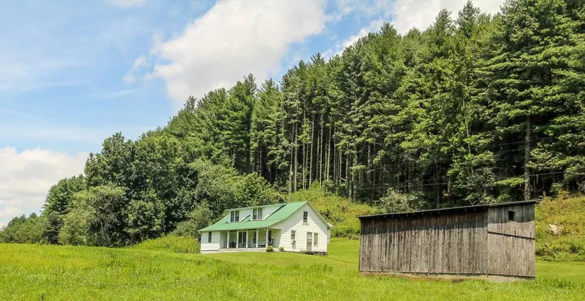 House with garden, fast internet & BBQ | River view - Image 1