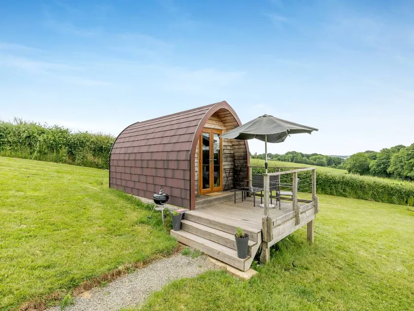 Pod One - UK44402 - Image 1
