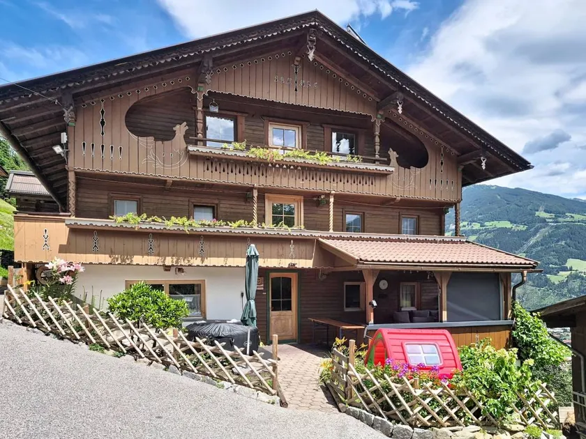Appartamento con giardino e griglia | Vista sulla montagna - Image 1