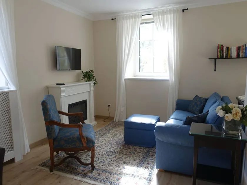 Holiday apartment with BBQ, garden & terrace - Image 1