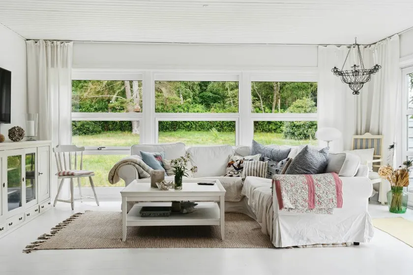 Family-friendly lovely holiday home with terrace & BBQ - Image 1