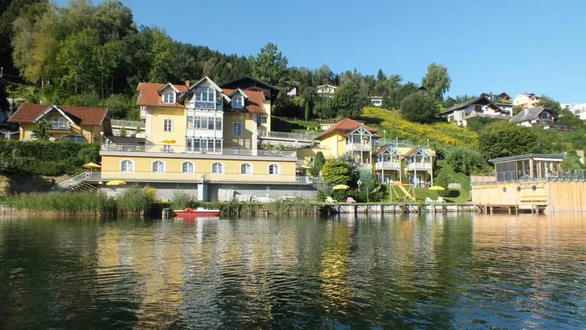 Child-friendly apartment with garden, terrace & barbecue | Lake view - Image 1