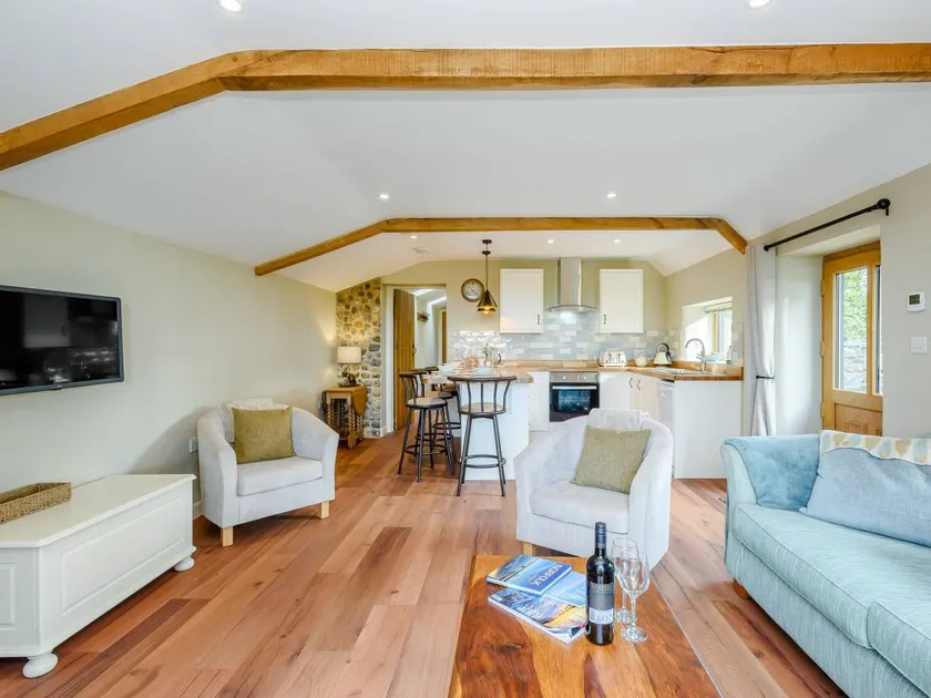 Child-friendly cottage with garden | Pets allowed - Image 1
