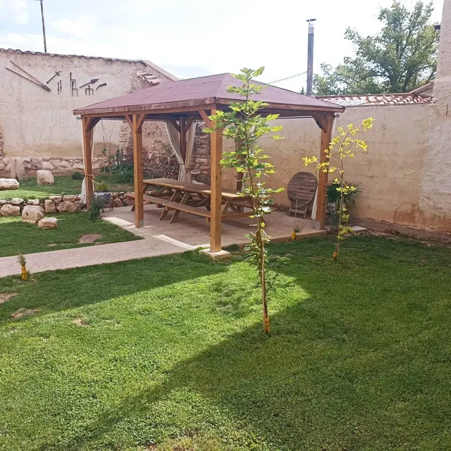 Voll ausgestattetes geräumiges Ferienhaus mit Terrasse, Grill und Garten | Gartenblick - Image 1