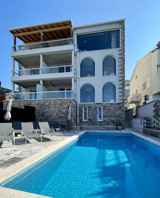 Fully equipped wonderful flat with pool | Water view | Next to the beach - Image 1