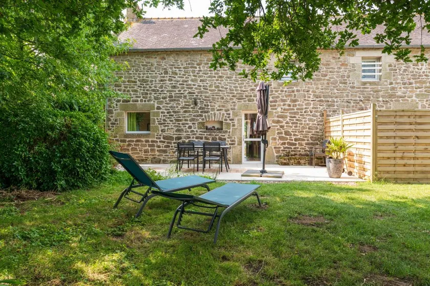 Cottage 'Chez Nous' with Private Terrace, Shared Garden and Wi-Fi - Image 1