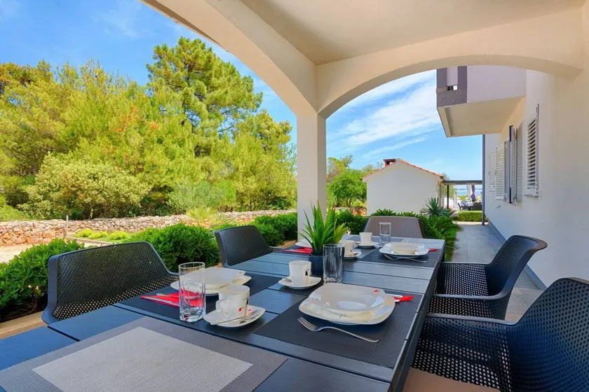 Holiday apartment with garden, barbeque & terrace | Sea view - Image 1